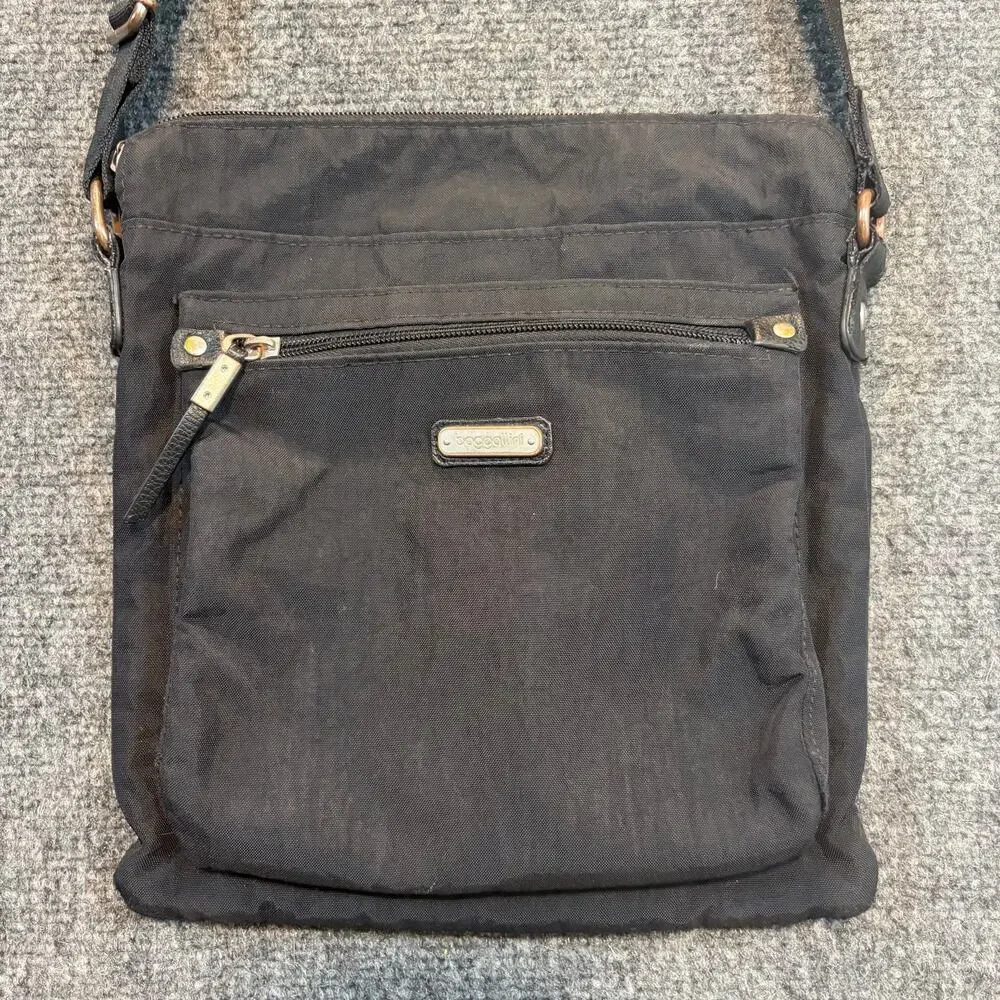 Baggallini Black Nylon Lightweight Travel Crossbody Bag Purse Silver Hardware